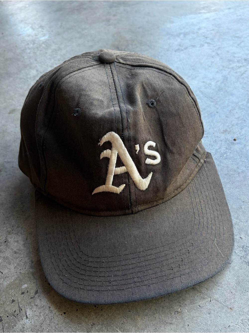 Vintage 90s Oakland Athletics Baseball Dad Hat